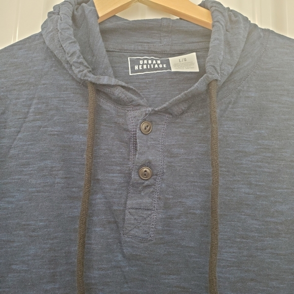 Urban Heritage  | Long Sleeve Shirt Hoodie - Picture 5 of 9